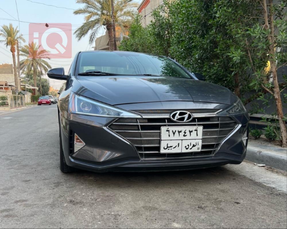 هیوندای ئەلەنترا